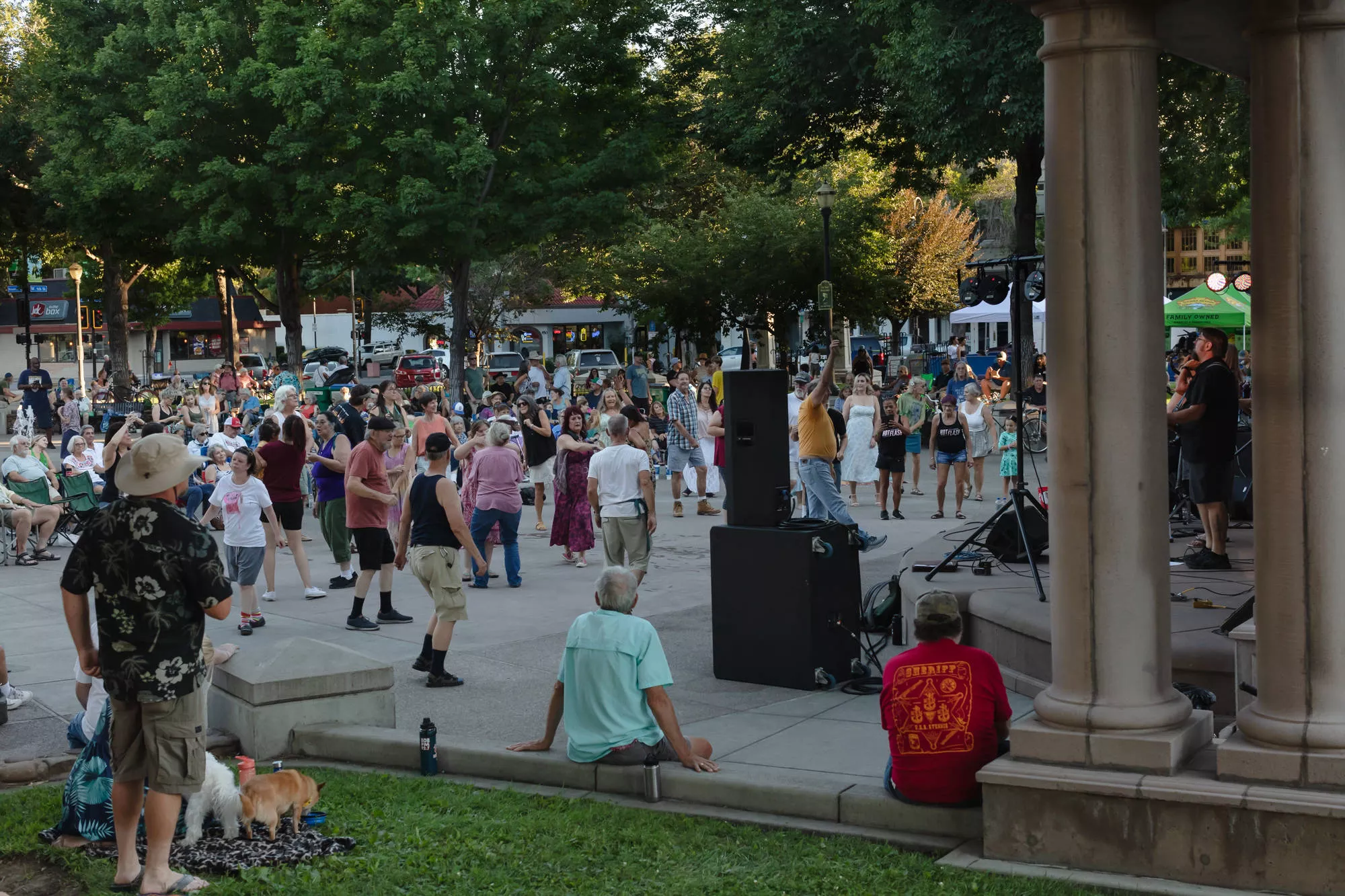 Hot Flash performing for the 2022 Friday Night Concert series.